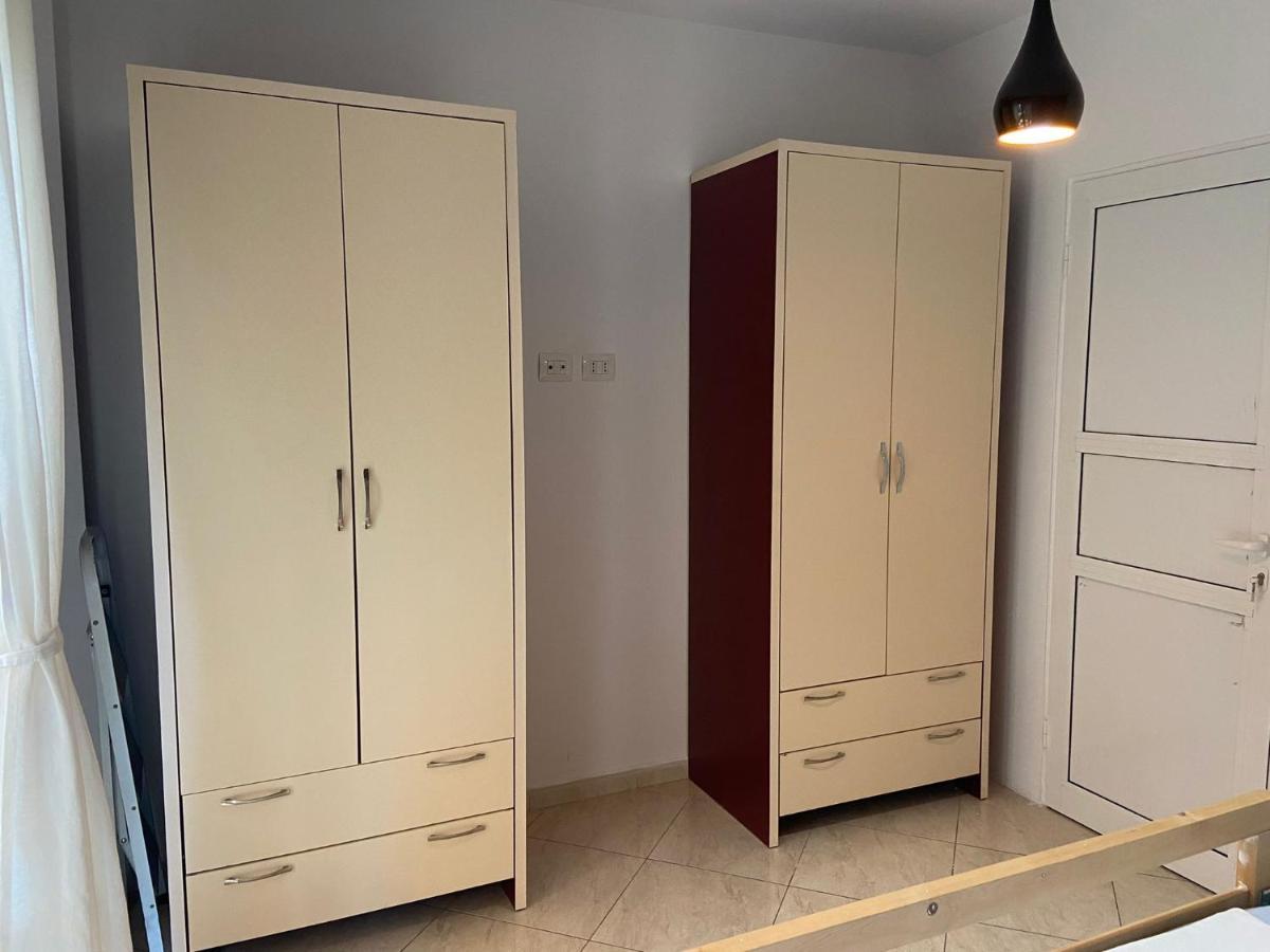 Appartamento Lungomare Vlore con Garage privato Esterno foto