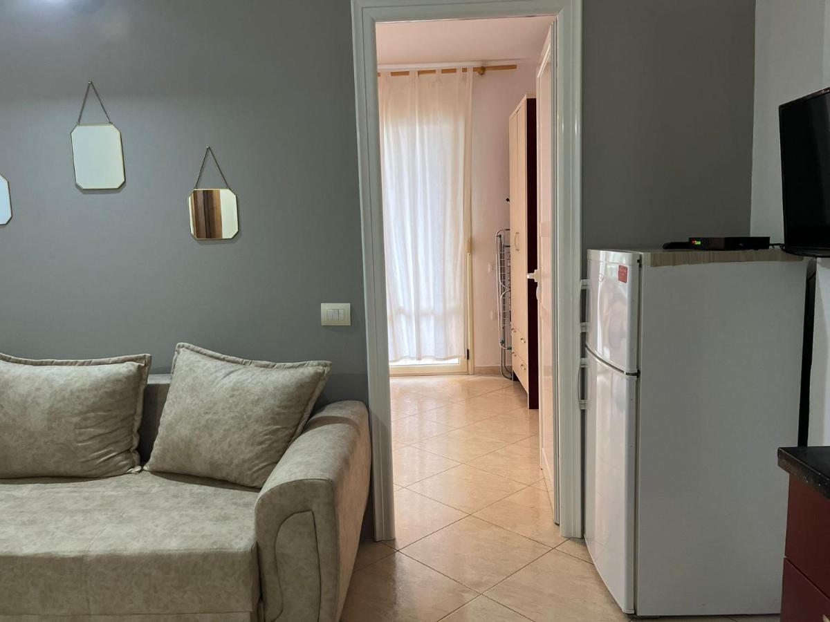Appartamento Lungomare Vlore con Garage privato Esterno foto